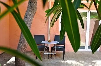 Maora Village Hotel *