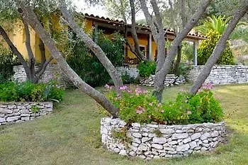 Maora Village *